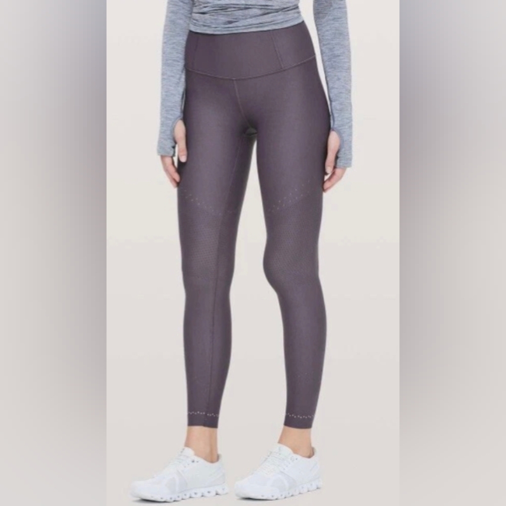 Lululemon Zoned In Tight 28" Leggings Size 6 Grey